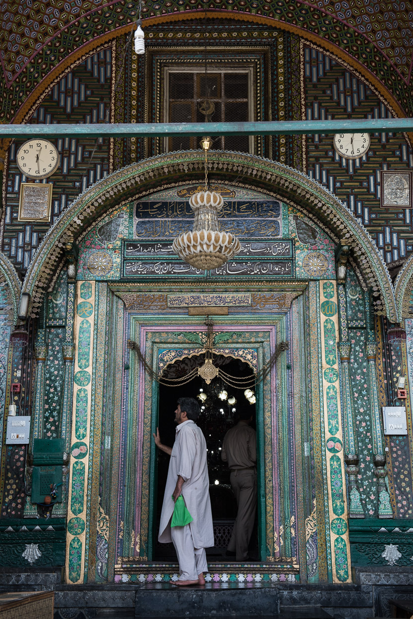 mosque in srinagar
